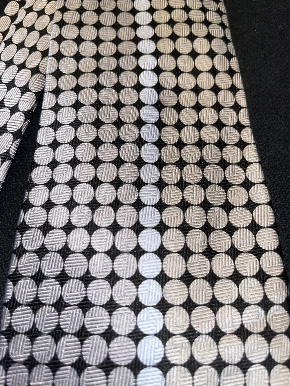 Kenneth Cole Reaction Black and Silver Geometric Dot Tie